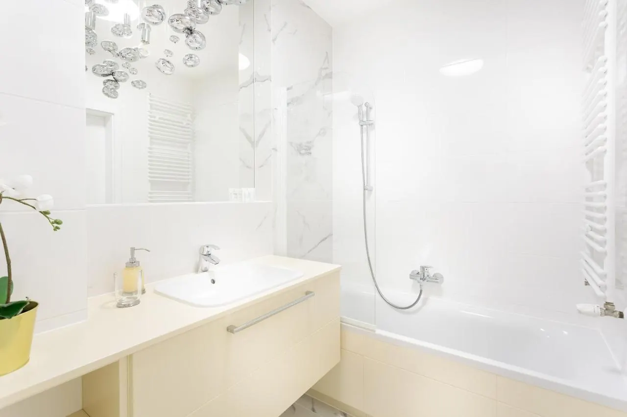 H2 Apartment- Gasiorowskich 4 - Parking Podziemny - Self Check In 24H - Mtp Targi - Pkp - Sklep Netto W Budynku Poznan Poland